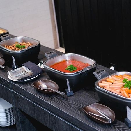 Rez Hotel Semarang Zewnętrze zdjęcie