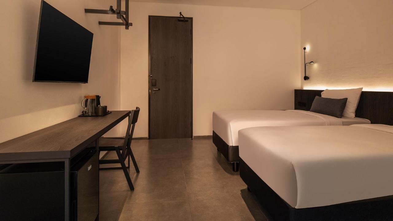 Rez Hotel Semarang Zewnętrze zdjęcie